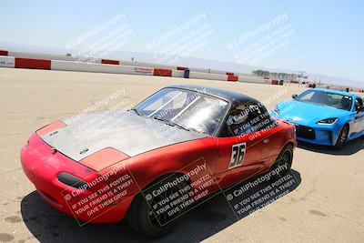 media/Apr-30-2022-CalClub SCCA (Sat) [[98b58ad398]]/Around the Pits/